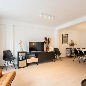 Appartement Spacious Penthouse For 8 People In The Centre, Oostende