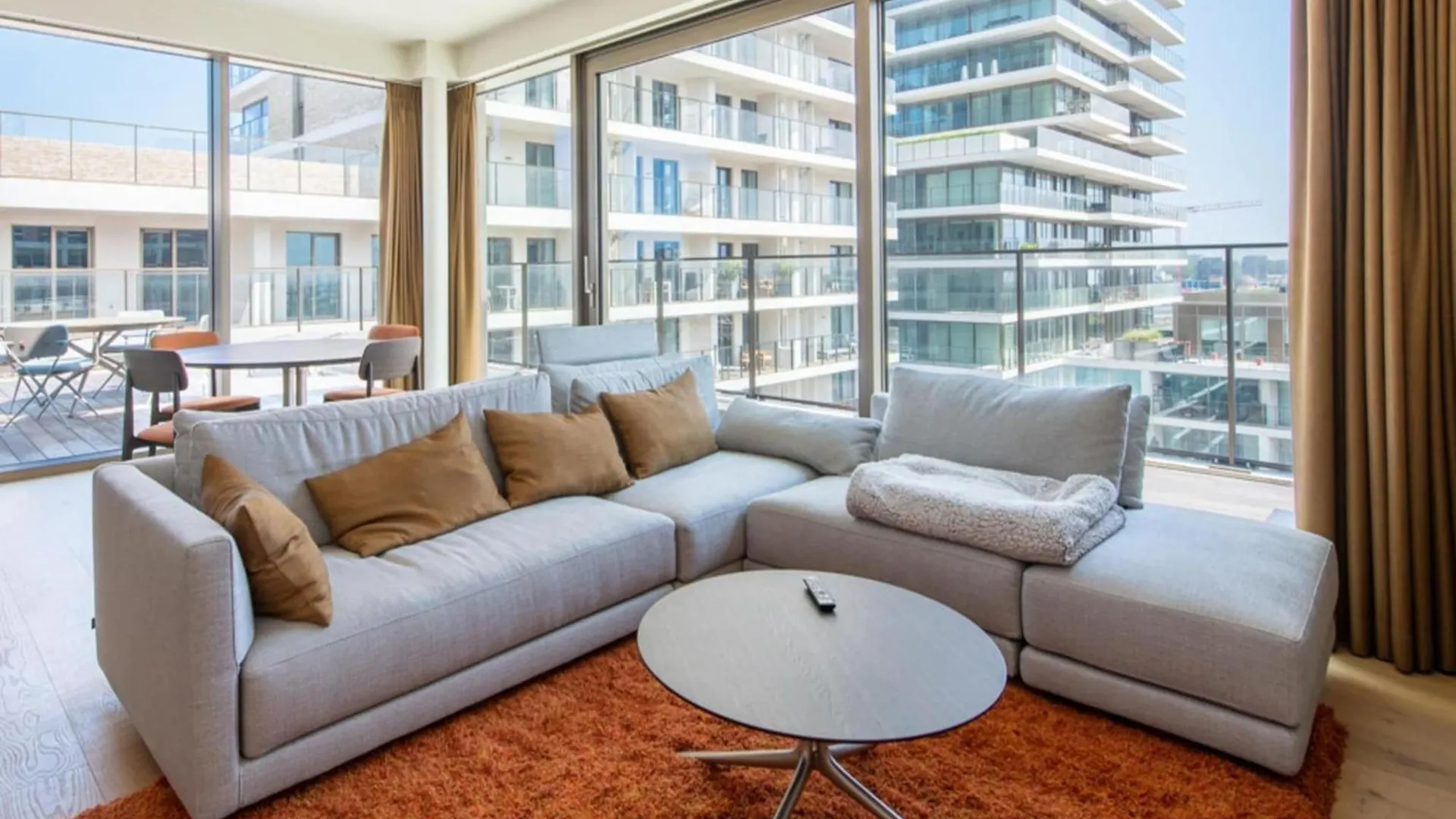 Great Apartment With View location
